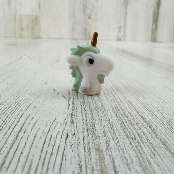 Bluey Unicorse Figure Puppet Toy Replacement Unicorn Moose Toys NEW - Picture 1 of 7